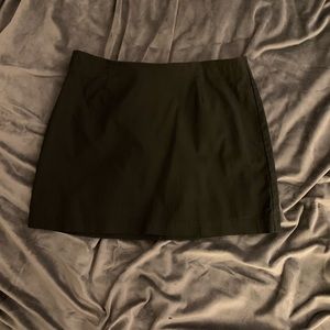 💃🏽Guess Black Mini Skirt 💃🏽